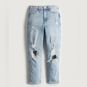 HOLLISTER ULTRA HIGH-RISE RIPPED LIGHT WASH MOM JEANS